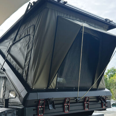 TX27-Hardshell-Rooftop-Tent---end-view-open